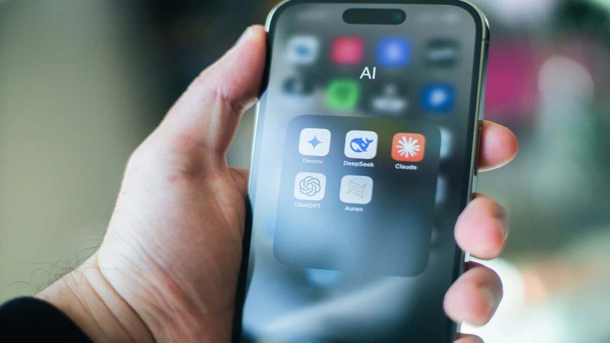 7 Best AI Tools for Small Businesses (2025 Edition)